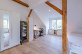 Schlafzimmer - Möblierte Dachgeschosswohnung mit Loft-Feeling