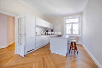 Stilvoll saniert. Großzügig gedacht., 22299 Hamburg, Etagenwohnung
