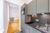 Küche - Eine Wohnung, viele Möglichkeiten – stilvoll sanierte Altbauwohnung
