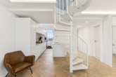 Treppe - Möbliertes Penthouse auf zwei Ebenen in Uhlenhorst