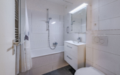 Badezimmer - Modernes Apartment mit Weitblick im Mundsburg Tower