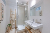 Beispiel Duschbad - Mitte reloaded – Erstbezug nach liebevoller Sanierung!
