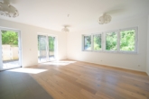Wohnzimmer - Sonnige, renovierte EG-Wohnung